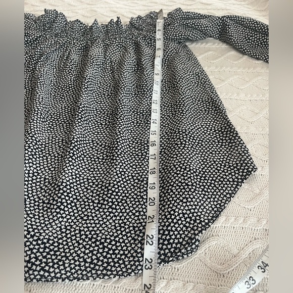 MICHAEL Michael Kors Black & White Off the Shoulder Blouse Women’s Size Small - Picture 12 of 13
